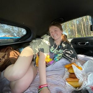 Meet your Posher, Kaitlyn